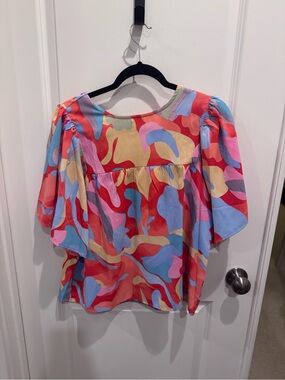 SHEIN Multicolor Abstract Flutter-Sleeve Blouse in Pink/Blue/Red/Cream